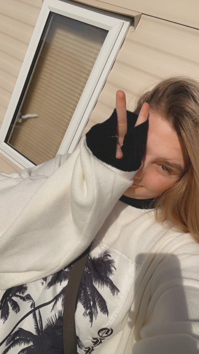 JustAHumanInnit's tweet image. haven’t done one in a while so…FIT CHECK ✨