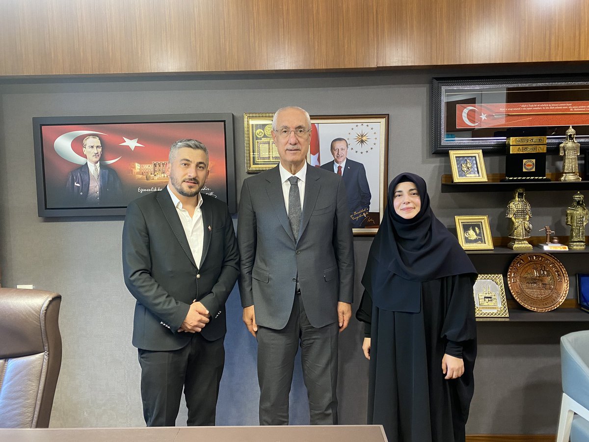 📍TBMM

Ziyaretlerinden memnuniyet duyduğum ABEP-DER Başkanı Erhan TAYLAN ve dernek yönetiminden Büşra ÇAKIRER hanımefendi ile Aile ve Sosyal Hizmetler Bakanlığında görev yapan Ek Dersli Meslek Elemanlarının Özlük Hakları konusunda sorun ve taleplerini konuştuk, çözüm