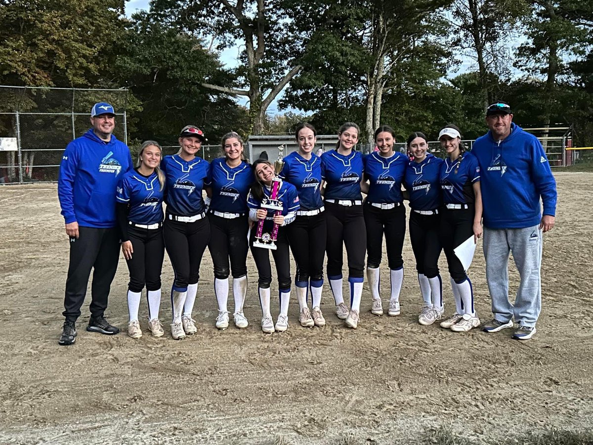 emma_desanty's tweet photo. So proud of my team for going 5-0 this weekend and winning the Waves Fall Classic! Combined we hit 9 home runs! Here’s one of mine from the championship game!
@CTThunderFastp1 https://t.co/rA9fAYsOvY