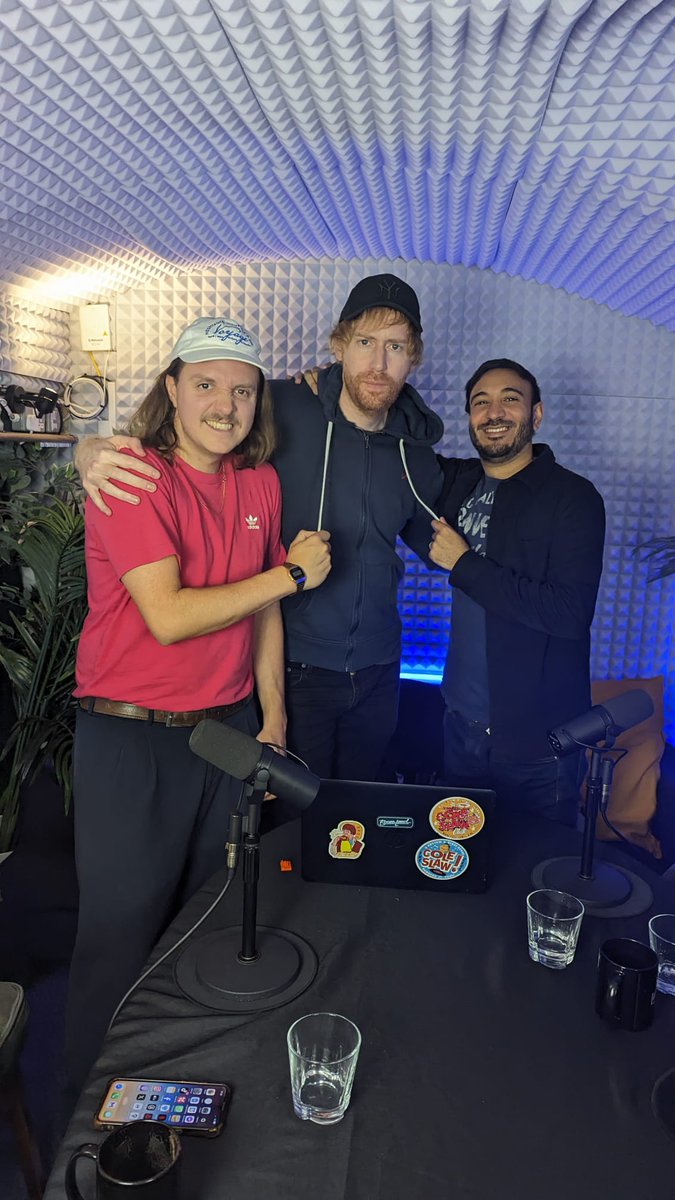 Got A Problem Mate? (@gotaproblemmate) on Twitter photo Got a problem <a href="/JokesWithMark/">Mark Simmons: UK Tour Now On Sale</a>??? 😍
Watch Now 👉 youtu.be/eiS3XN2OIdY
<a href="/Zafarcakes/">Bilal Zafar | twitch.tv/zafarcakes</a> // <a href="/thejoeypage/">Joey Page Twitch.tv/joeypagecomedy</a> // <a href="/Laughing_Around/">Laughing Around</a> Got a problem <a href="/JokesWithMark/">Mark Simmons: UK Tour Now On Sale</a>??? 😍
Watch Now 👉 youtu.be/eiS3XN2OIdY
<a href="/Zafarcakes/">Bilal Zafar | twitch.tv/zafarcakes</a> // <a href="/thejoeypage/">Joey Page Twitch.tv/joeypagecomedy</a> // <a href="/Laughing_Around/">Laughing Around</a>