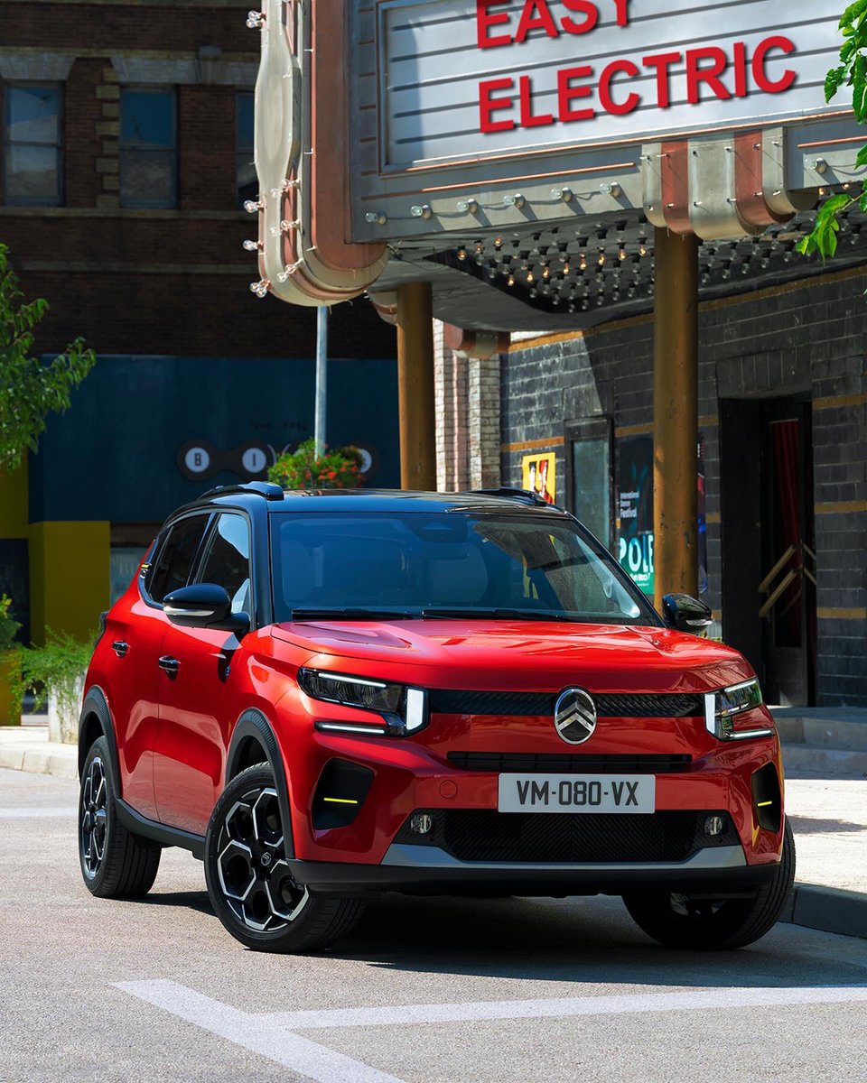 BenGracias's tweet photo. While Citroën has globally unveiled the new ë-C3, I feel that its current-generation ë-C3 sold in India is an underrated EV. Citroën calls its C3 a 'hatchback with SUV styling' which I think is a miss as they could have easily marketed it as a mini-SUV… https://t.co/moAqDqcI1j
