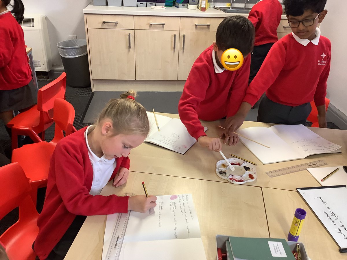 StPhilipsY3A's tweet image. Yesterday, we made our own paints from natural products, just like cave artists. We were surprised that the blueberries didn’t create a strong pigment! @StPhilipCEAP #teamstphilips #StPhilipsArtY3