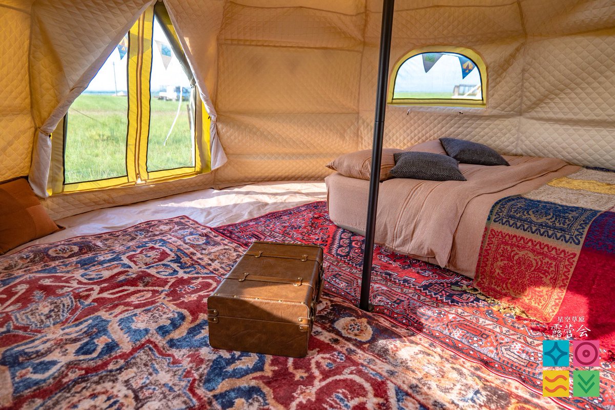 Camp_Relax's tweet photo. Glamping is a it’s like camping but with electricity, wine, and comfy bed 😊😊😊 #glamping #glampinglife https://t.co/DFrA7b4Obk