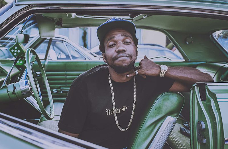 ParisEighty's tweet photo. What's that one song by Currensy❓ https://t.co/HitANoAmbv