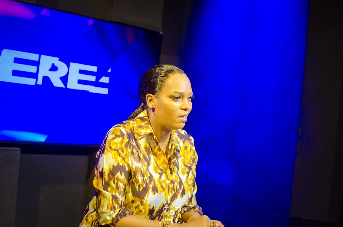 JulesMbiye5's tweet photo. Je recevais sur mon plateau de #Repere @ikadejong, ce fut un honneur. @congobuzz_tv
@OrmanBola1
@AlainMake20
@central_sage
@leParrainRDC https://t.co/Zrgrs15vd5