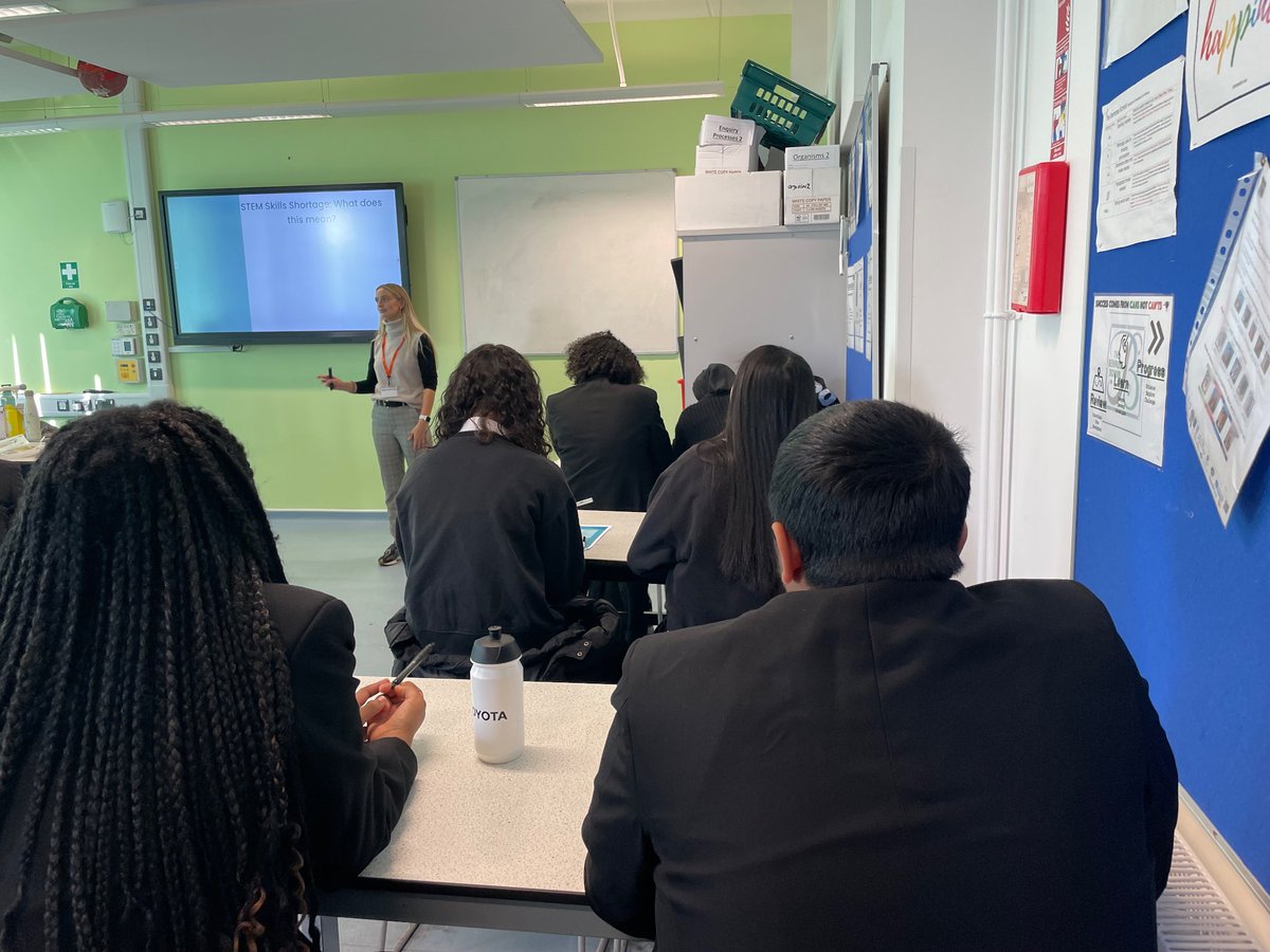 GeneratingGenius tweet media