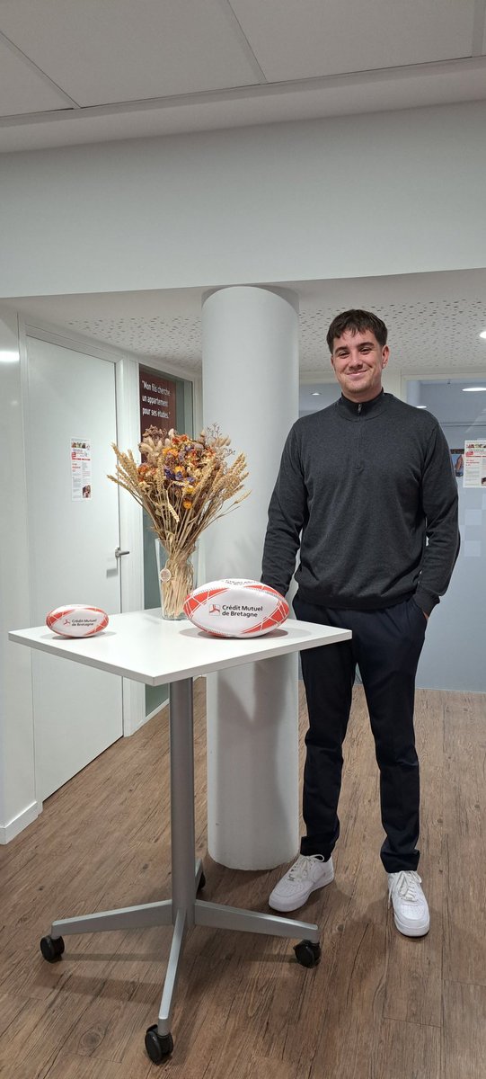 Bienvenue Loan à la caisse locale de <a href="/CcmPerrosGuirec/">CMB Perros Guirec</a> ! Une belle alternance en perspective ! Nous sommes ravis de te compte dans notre team !  #recrutement #alternance <a href="/CreditDd22/">Crédit Mutuel DD22</a> <a href="/CMBretagne/">CMBretagne</a> <a href="/cmarkea/">Crédit Mutuel Arkéa</a>