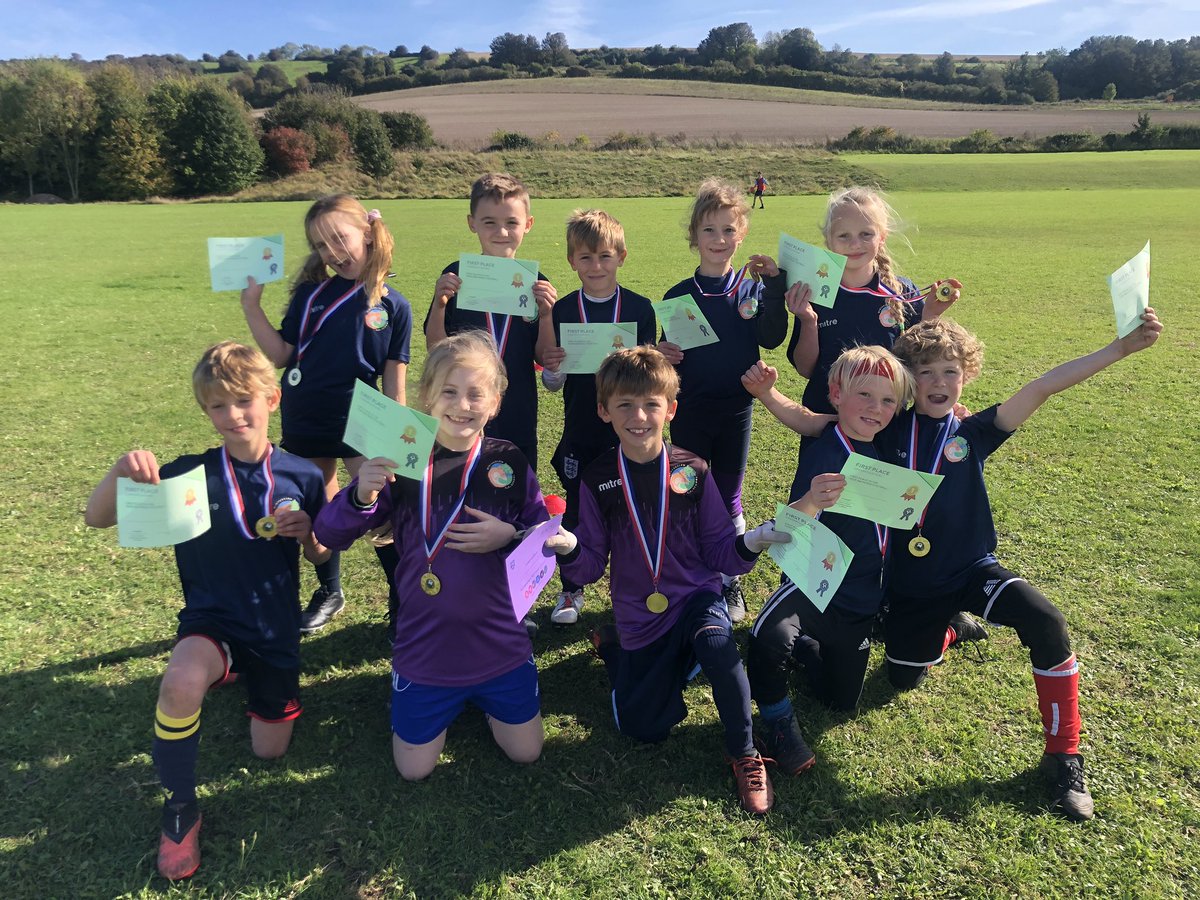 SalisburySgo's tweet image. Well done to @WinterslowSch for winning the year 3&amp;amp;4 mixed Football yesterday. Downton and @GreentreesPS came 2nd &amp;amp; 3rd. Thank you to the @wyvernstedmunds leaders who did a fabulous job and worked well as a team. ⚽️
