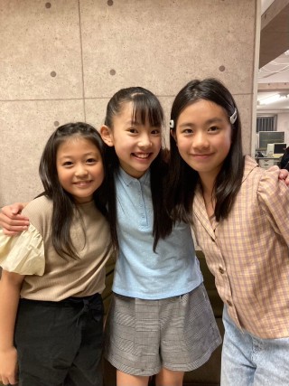 theatre_osaka's tweet photo. ⭐️出演情報⭐️
テレビ大阪『もしものマネー道もしマネ』
～甘党茶屋 京 梅園～
放送：2023年10月22日(日)午後2時～3時
https://t.co/07Xp0M6RB1

【出演】
田中　心彩(11歳)：友達B
大木　愛花(10歳)：友達A
岡　陽毬(10歳)：葵(幼少期)
葵　まつり(59歳)：ベテラン従業員

＃もしマネ　＃テレビ大阪 https://t.co/ZVxHJ8SNIj