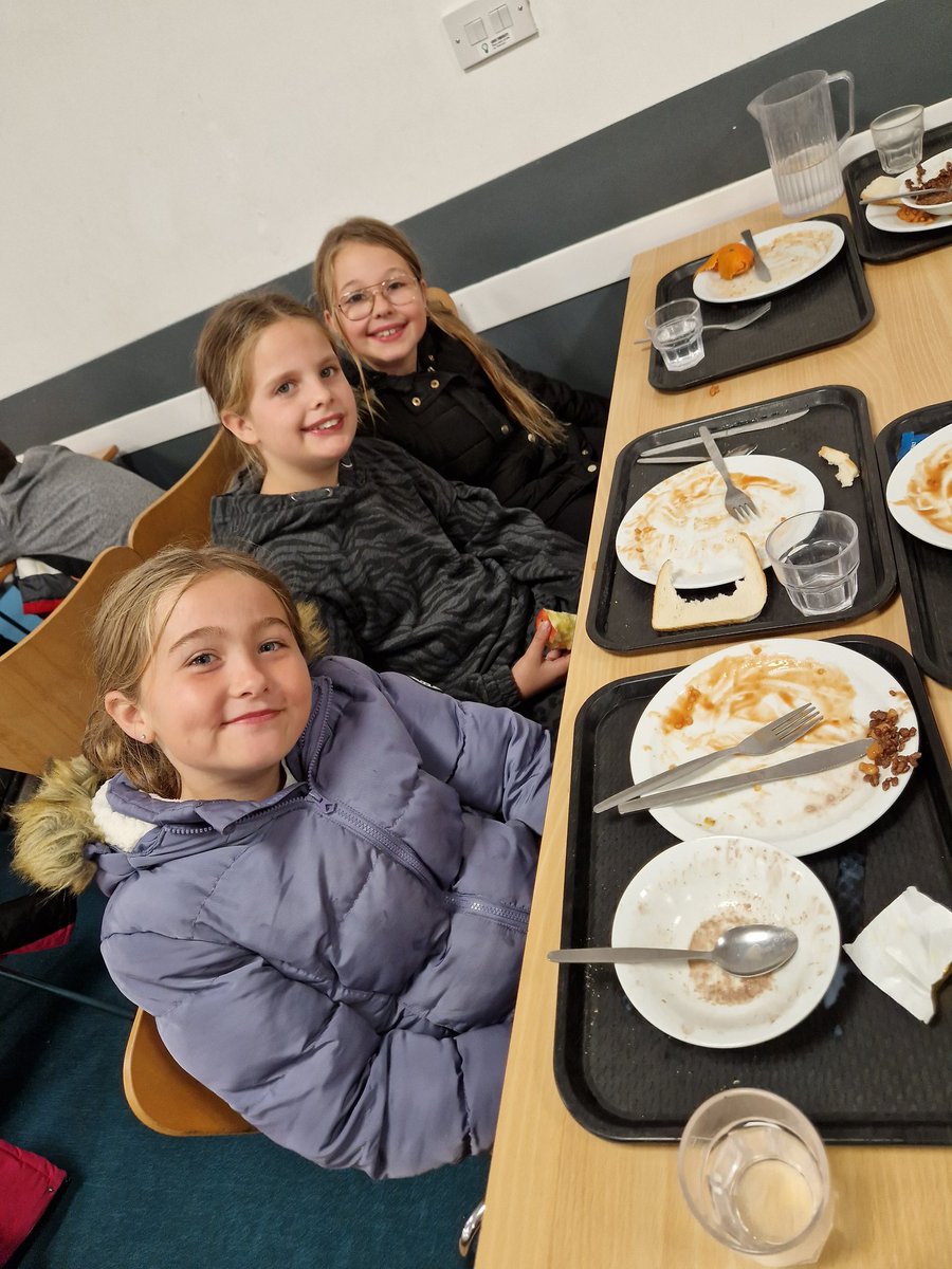 ThakehamPS tweet media