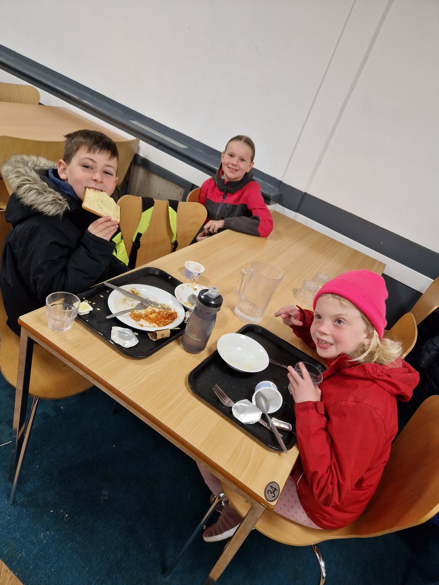 ThakehamPS tweet media