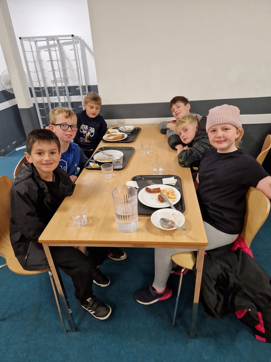 ThakehamPS tweet media