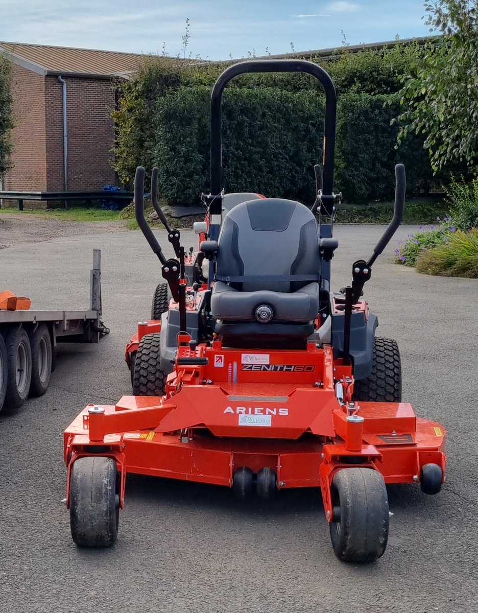 A new Ariens Zenith 60" zero turn out for delivery. New stock arriving this week, give us a ring to secure your new mower and beat the 2024 price rise! 01483 200516 #mowers #mower #groundcare #farming #lawnmower #lawncare #Surrey #sussex #hampshire #gardening
