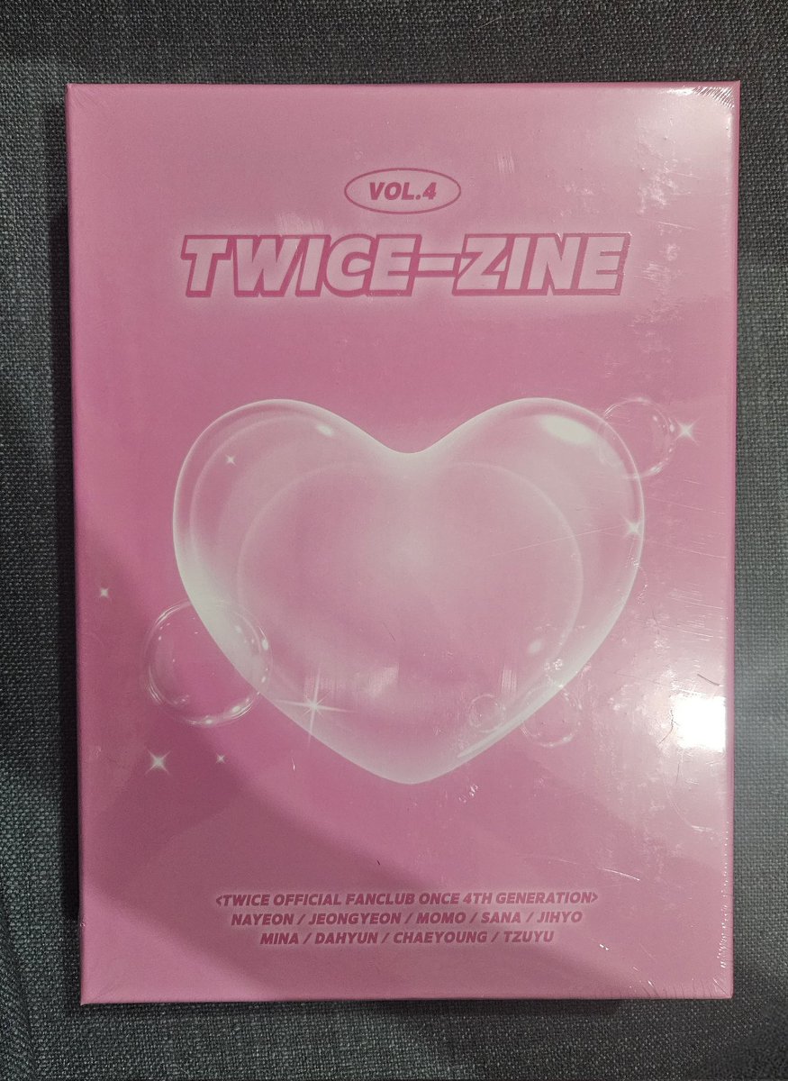 _bbtiger's tweet image. finally got my fanclub kit i thought this thing was never gonna arrive 💖💖💖