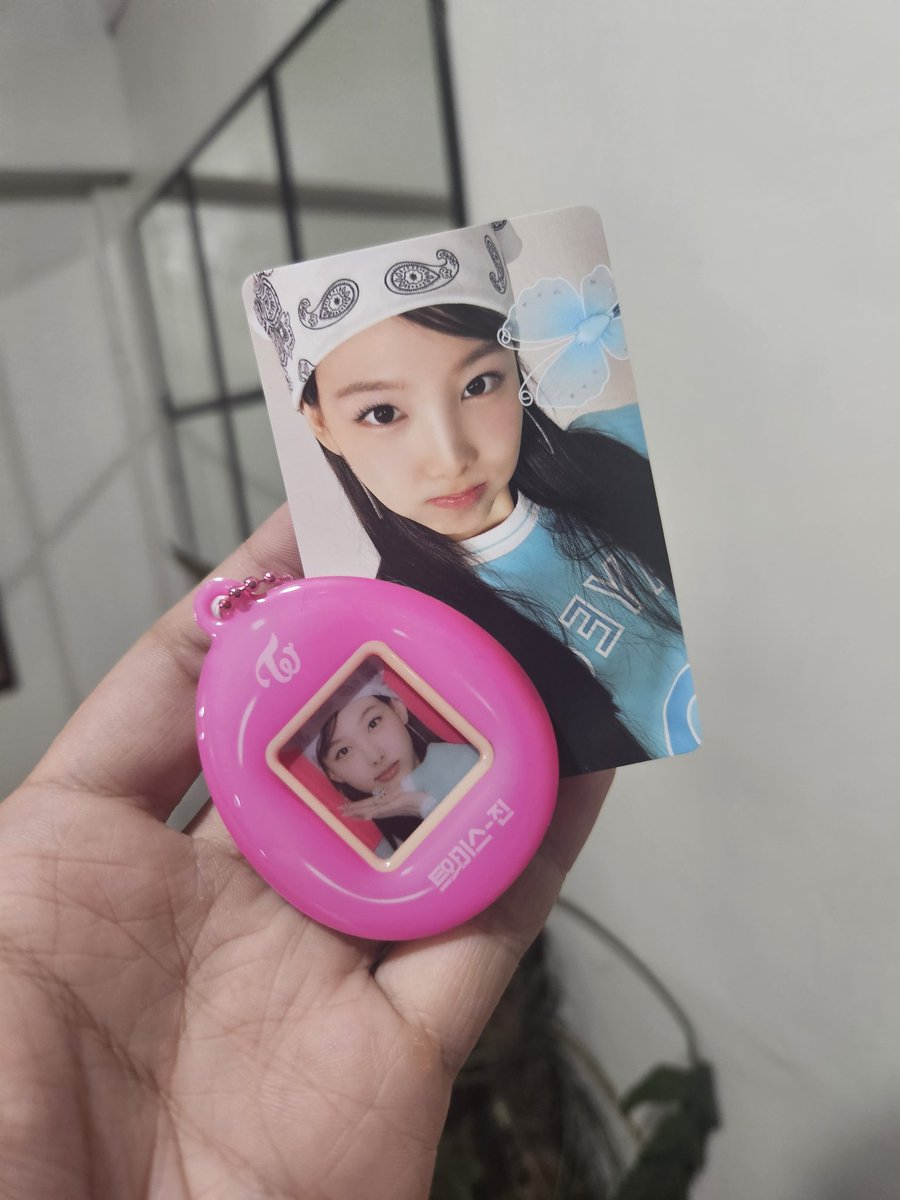 _bbtiger's tweet image. finally got my fanclub kit i thought this thing was never gonna arrive 💖💖💖