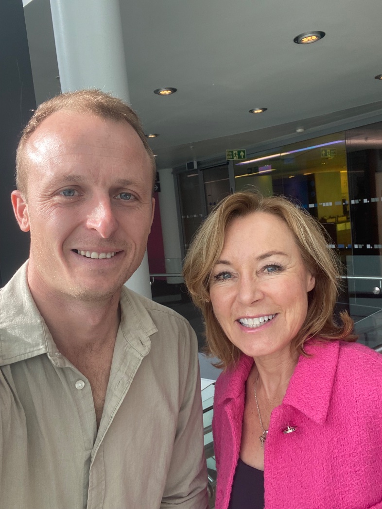 Dr Sian Williams tweet media