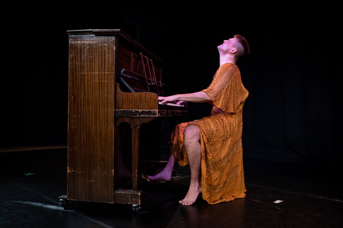 💥ASSISTANT PRODUCER CALL OUT💥

Come work with us! We are making a NEW SHOW and we’re growing an awesome production team to make it happen! 

For more details: bit.ly/48YQuoE