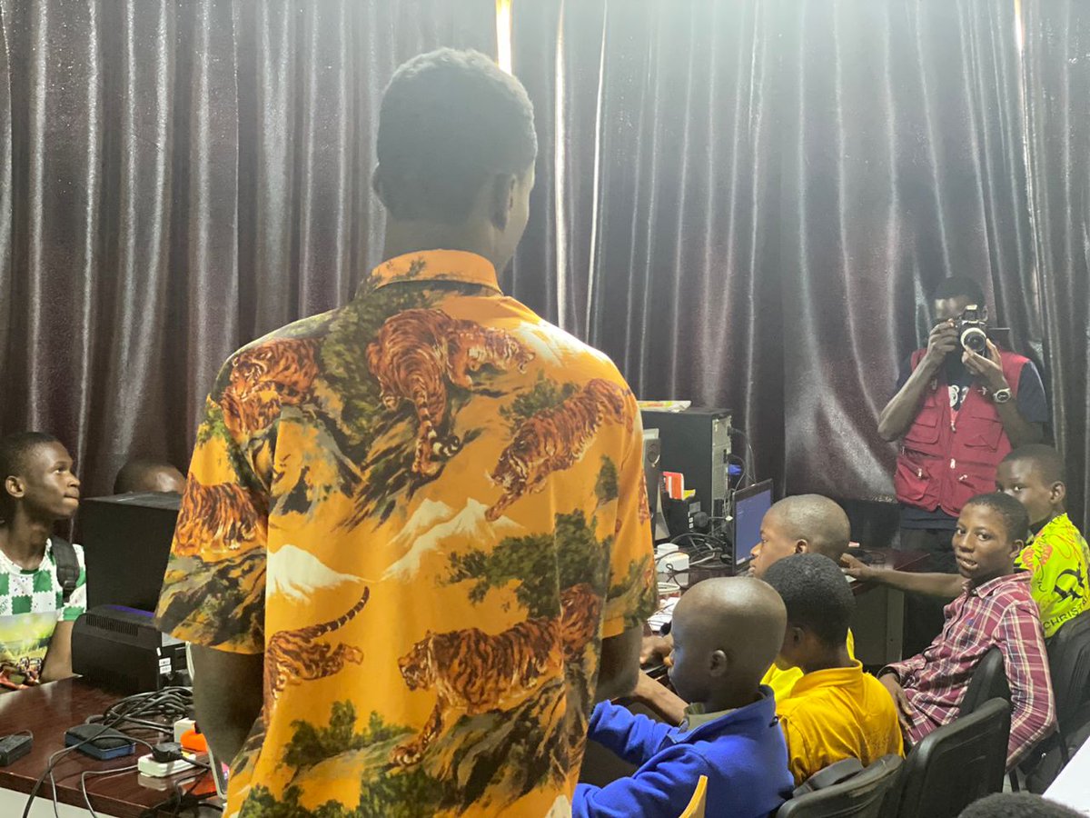 Spentacademy's tweet photo. All our Students are Happy .... Tech BootCamp Roll-up in #lagos, #Ondo and #Abuja Centre
Join our Physical Classes Today Call 0706828791 or 08142273966
Visit https://t.co/BfyRdVIjZ1 to register for our on-line courses...
#spentacademy #techonline #techclass https://t.co/ehIa77CdJd