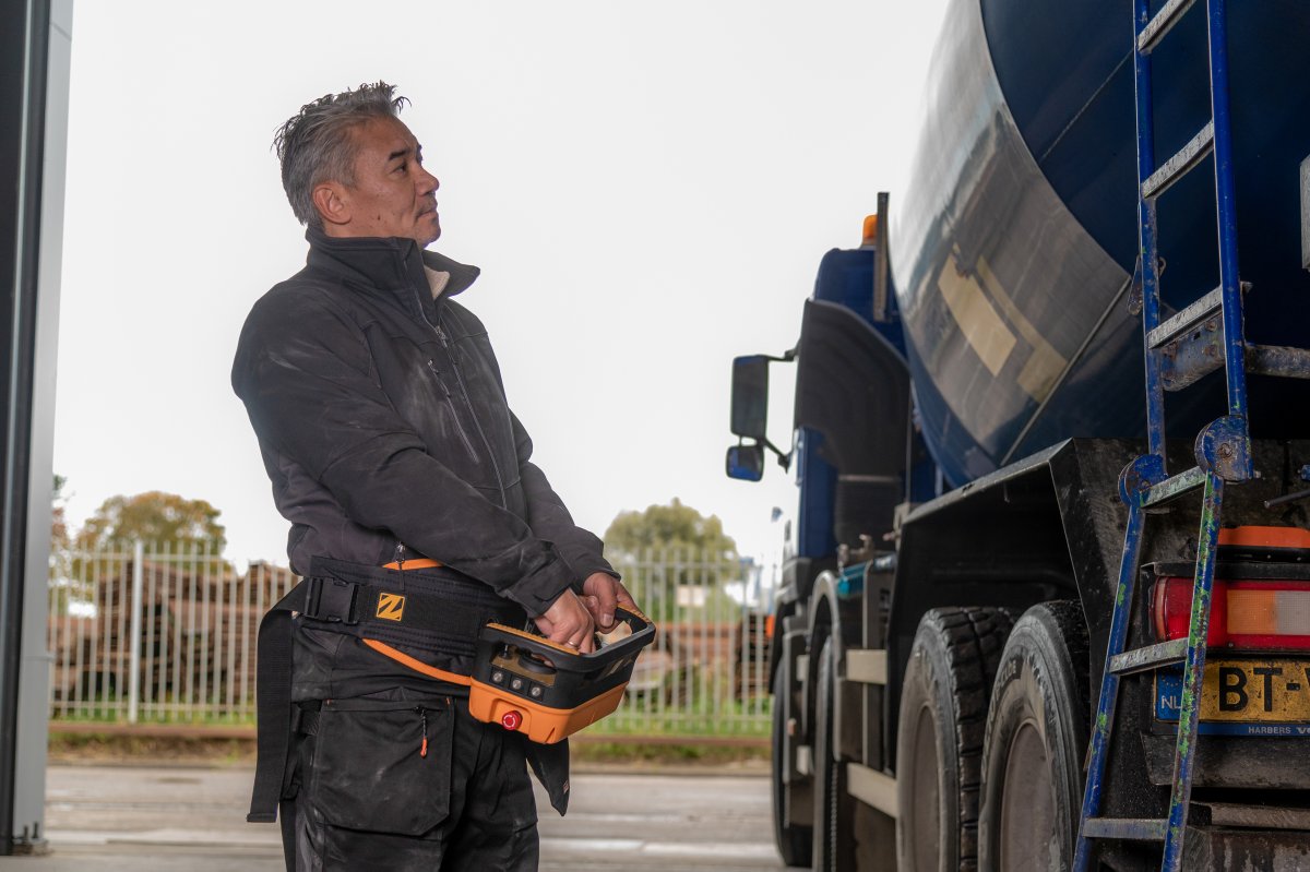 TeleRadioPolska's tweet image. W każdym z pojazdów specjalnych istnieje możliwość poprawy wydajności dzięki sterowaniu radiowemu Tele Radio 🚍   

🔸 Przeczytaj więcej  👉 tlrd.pl/Z4w 

#teleradio #sterowanieradiowe #radioremotecontrol #pojazdyspecjalne #pojazdyspecjalizowane