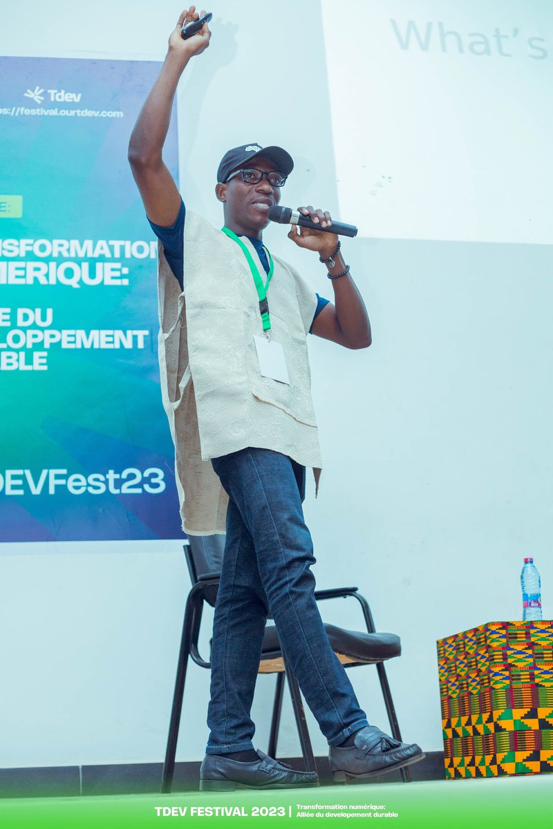 tdevorg's tweet photo. #Throwback sur le TDEV Festival 2023 !
Nous avançons à petits pas , et nous sommes à notre dernier atelier pour clôturer les activités 😌 avec @gausoft_ sur le thème "Automatiser le web scraping avec les Github actions"
#TDEVFestival2023 #TDEVFest23 #Tdev #Tech #TechEvent https://t.co/SHq5xzWnP0