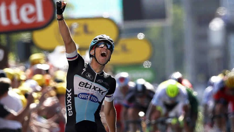 Skyblu40's tweet image. Se retiran Peter Sagan, Greg Van Avermaet y ZdeneK Stybar.  

Simplemente guerreros. 
#paves #Ciclismo #Cycling