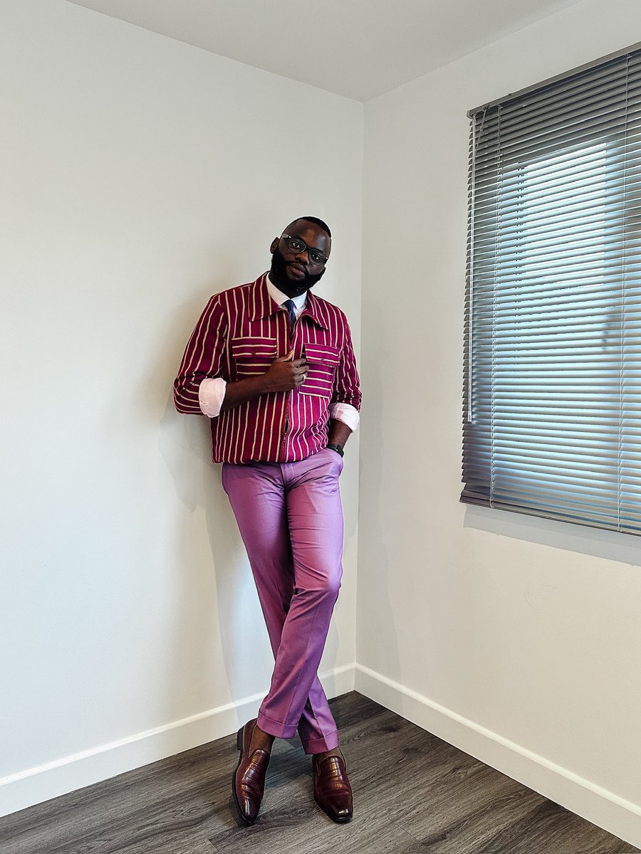michaelokunloro's tweet photo. Fashion is a language—a silent yet powerful expression of identity.

Shacket : @twelve19styles 
Trouser : @twelve19styles 
Shoe  : @b.o.g_luxury 

#MensFashion #SmartCasual #ShacketStyle #AsoOkeFabric #FashionEnsemble #PinkShirt #LilacTrousers #PurpleTie #StyleBlend https://t.co/EpoetZZqZx