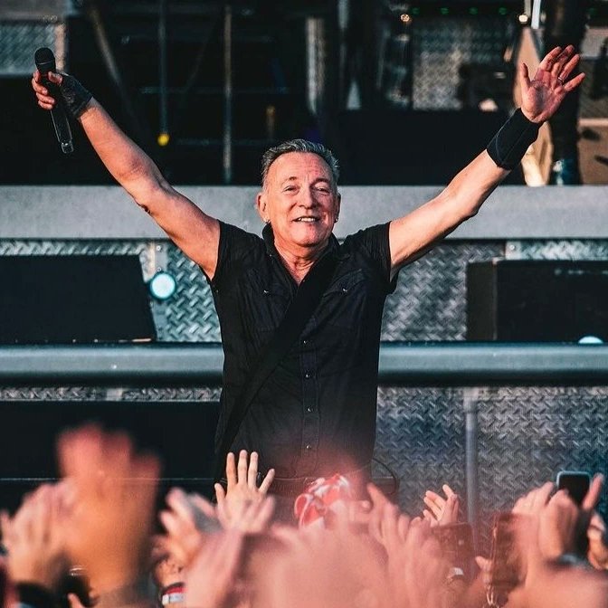 BruceTourNews's tweet photo. Rumor ALERT! 

SAN SEBASTIAN - DONOSTIA 
JUNE 17TH 2024 👀🇪🇸 https://t.co/7BMTr9OXvm