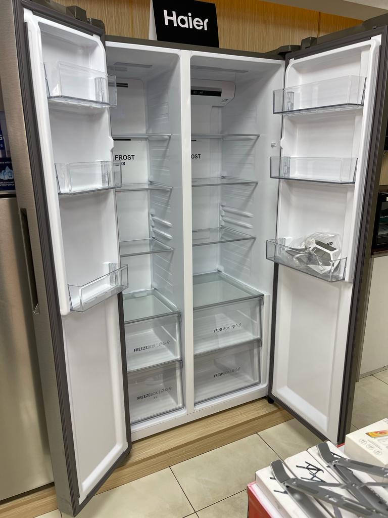 HaierUganda's tweet image. Embrace October With Freshness! Upgrade your Kitchen with the Convenience and Style of our Twin-Door Fridge. It&apos;s more than an appliance: It&apos;s a lifestyle Enhancement.  #FrostFree
Find us at Uhome showroom Jinja road opposite total energies
Call/WhatsApp 0707333334/0707333336