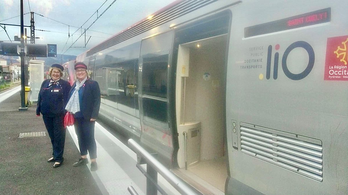 Reprise des circulations #liOTrain entre Millau et Saint-Chély d’Apcher
Merci à toutes les équipes #SNCF mobilisées pour permettre le retour des <a href="/lio_train_sncf/">liO Train SNCF Occitanie</a> en sécurité
<a href="/SNCFVoyageurs/">SNCF Voyageurs</a> <a href="/Occitanie/">Région Occitanie</a>