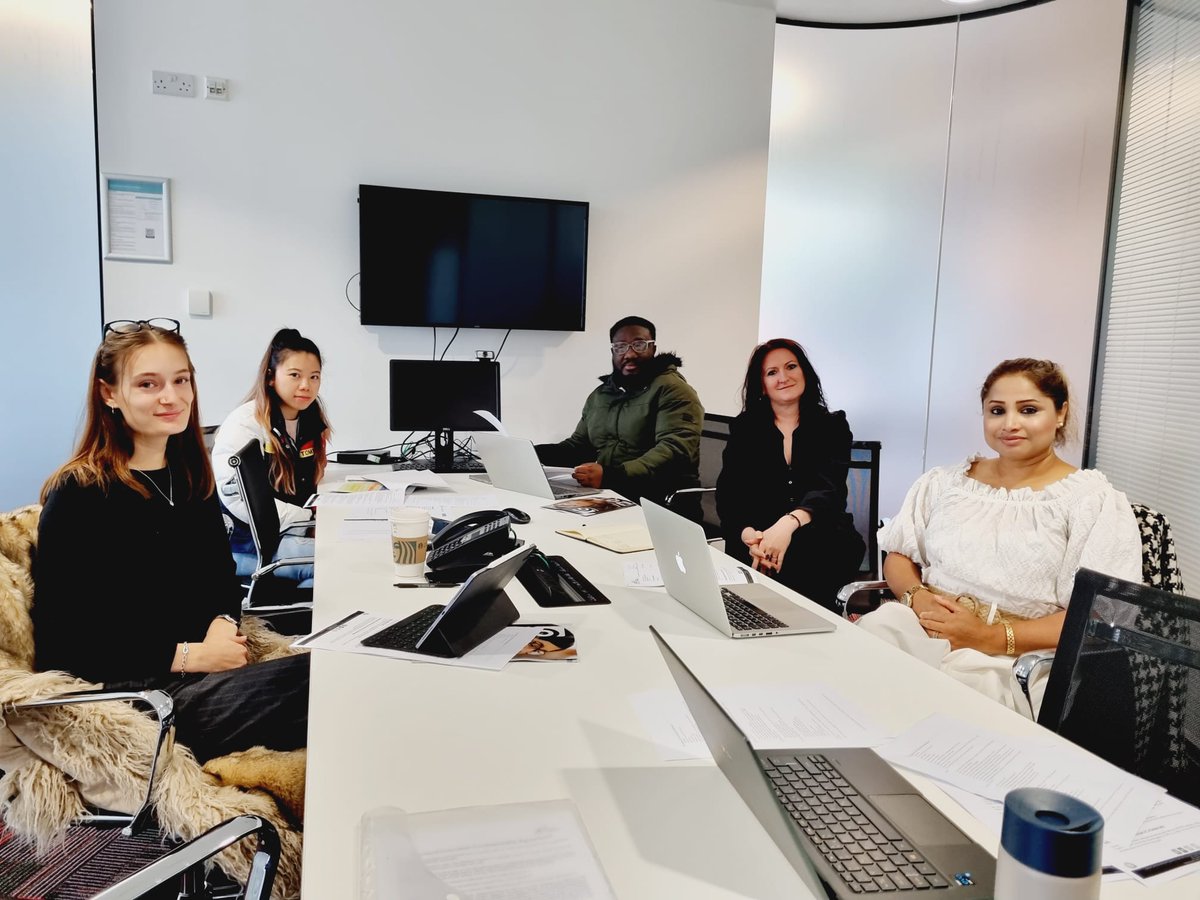 We had another amazing Immigration client session @UELAdviceCentre today where student volunteers and alumna assisted our lovely Law Fellow Sylwia Szymczyk from @TheRenewalProgramme.
We provide #freelegaladvice
@SBL_UEL
@UEL_News