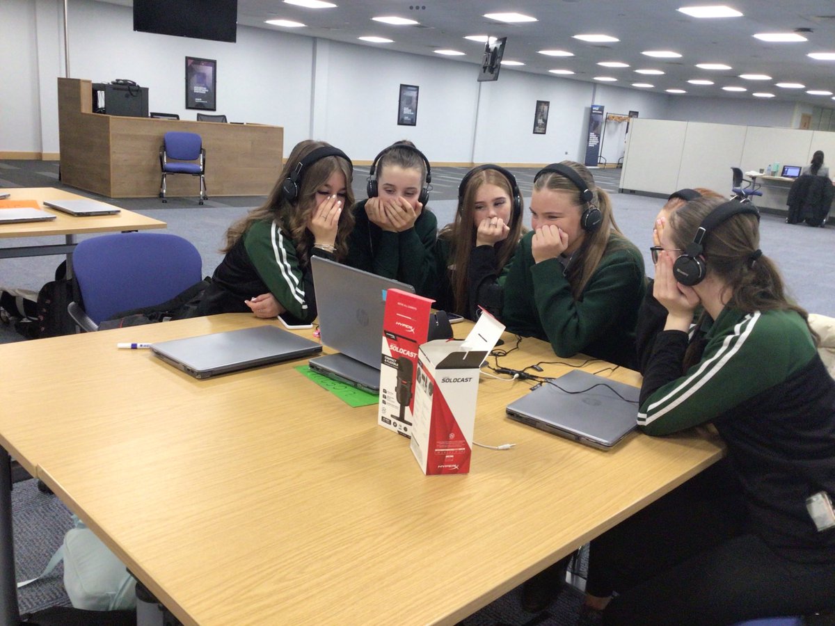 Firhouse_cc's tweet image. As part of #STEMweek and #mathsweek Ms McCormack and some TY girls attended the first day of their STEM Passport Inclusion programme at AMD (Advanced Micro Devices).

They had a fantastic day and thoroughly enjoyed the coding aspect of the day, they are the coders of the future.