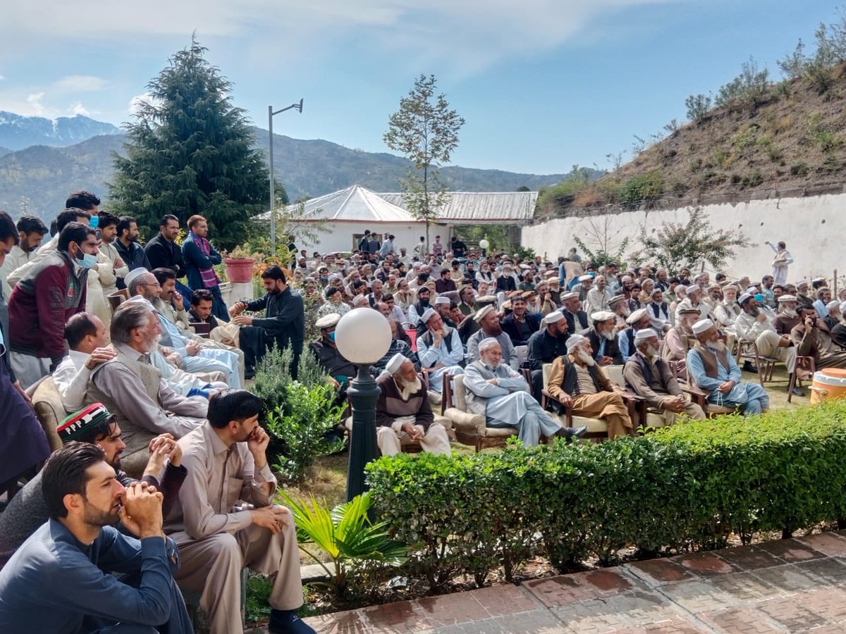 PresidentPPPDir's tweet photo. یوم شہداء
سانحہ کار ساز کے شہیدوں کو سرخ سلام 
پروگرام ایوینو: لواری ہاؤس مٹاکہ دیر بالا 
سابق صوبائی صدر خیبرپختونخوا نجم الدین خان نے لواری ہاؤس مٹاکہ دیر بالا میں سانحہ کار ساز کے شہیدوں کے حوالے سے منعقدہ تقریب سے خطاب https://t.co/oXhRPNQQOJ