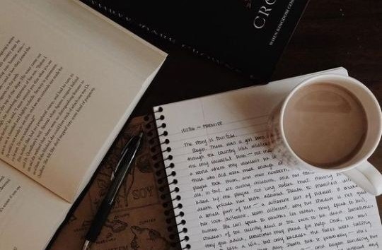 AcademiaDreams's tweet photo. “You want to be a writer, don’t know how or when? Find a quiet place, use a humble pen.”

— Paul Simon https://t.co/zilxbzbReg