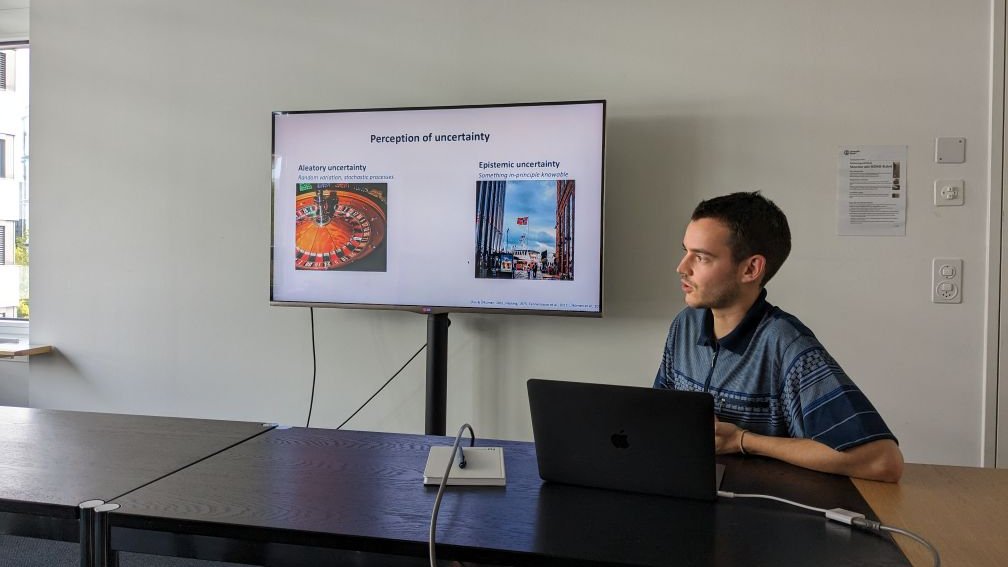 Taking on the long journey from <a href="/ETH/">ETH Zürich</a>, Alina Gerlach and Elaine Strittmatter visited us <a href="/CBDR_lab/">Cognitive and Behavioral Decision Research</a>, <a href="/moliviafischer/">Olivia Fischer</a>, <a href="/renatofrey_sci/">Renato Frey @renatofrey@mstdn.science</a> to talk about how people perceive and react to uncertainty. Very interesting discussions! 
You can check out their work here: wop.ethz.ch