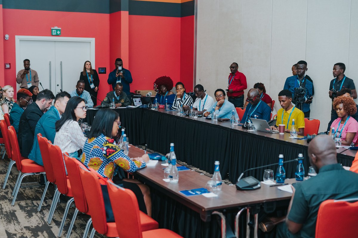 MTNRwanda's tweet photo. We are kicking off day 2⃣ of #MWC23 on a high note! MTN Rwanda and @GSMAAfrica signed the Letter of Intent to deliver digital literacy activities that will increase digital skills through the "WeCare" Campaign. Device affordability being a key barrier, #MacyeMacye will play an instrumental role in the partnership to promote digital inclusion.

#Tubitayeho #DoingGoodTogether