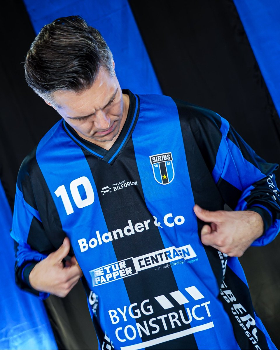 SiriusBandy's tweet photo. Officiell hemmatröja 2023/24 💙🖤 https://t.co/wxAHbiZUPf
