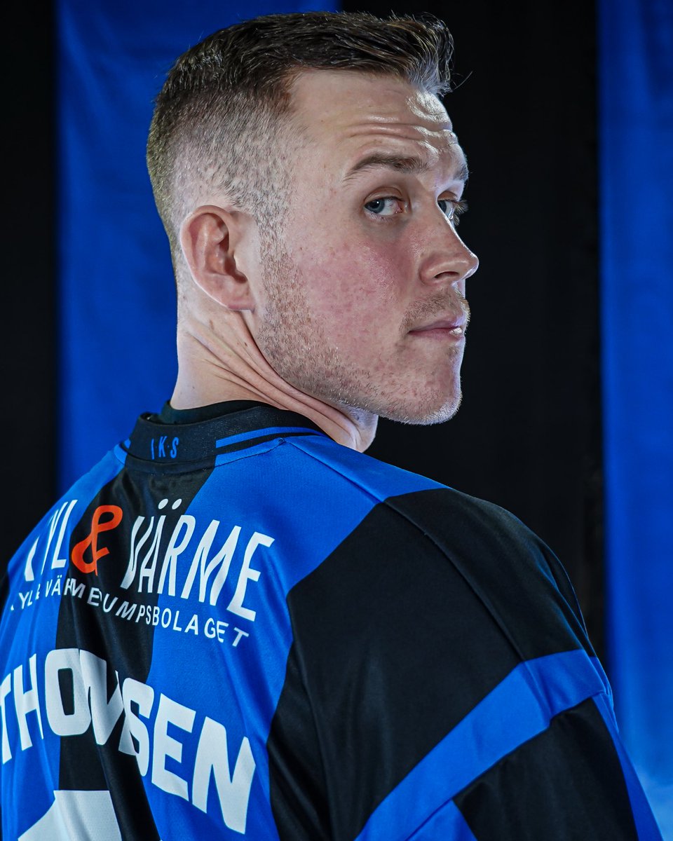 SiriusBandy's tweet photo. Officiell hemmatröja 2023/24 💙🖤 https://t.co/wxAHbiZUPf