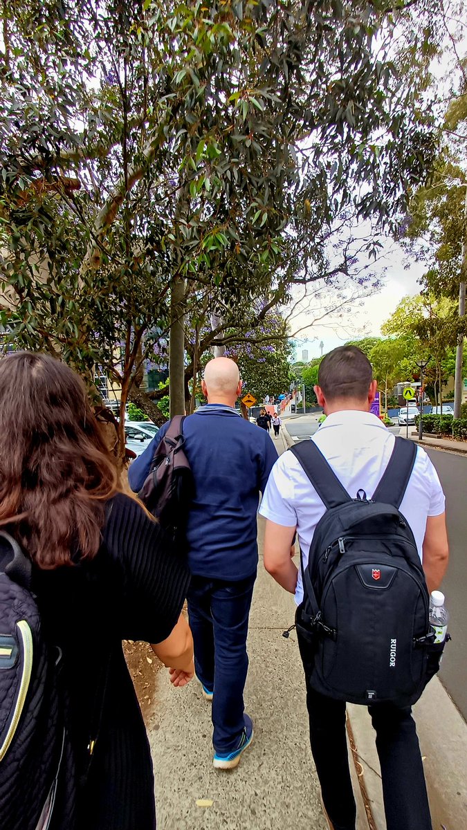 YusashaPillay31's tweet image. First day at Prof. Eddie Holmes&apos;s lab at @Sydney_Uni 🧬

Grateful for the tour and warm welcome from The Holmes Lab 😊

#metagenomics #climade