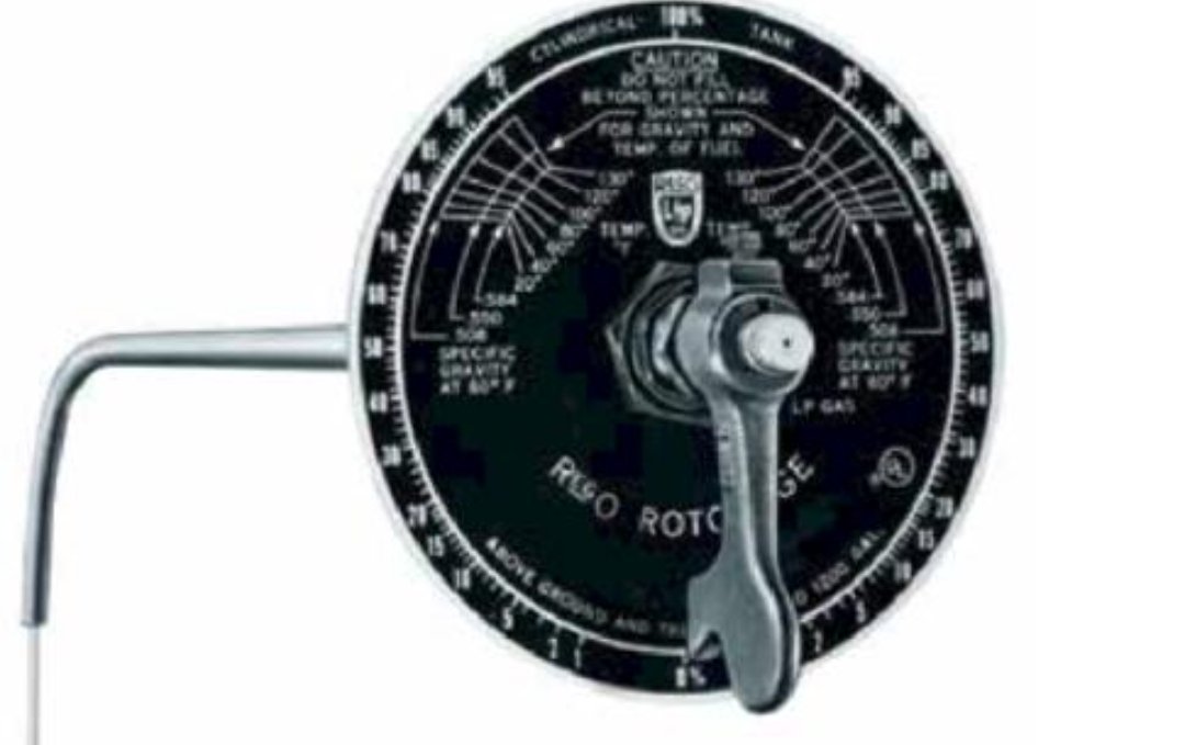 Tacograferos's tweet image. 📌 ¿Sabes para que sirve una galga rotativa? #adr 
➡️ La galga rotativa es un instrumento que permite conocer el nivel de líquido contenido en el 
depósito.
➡️ Es característica de las #cisternas de GLP (butano, propano, butadieno, 
amoniaco, etc.)

Sigue el hilo 🧵👇