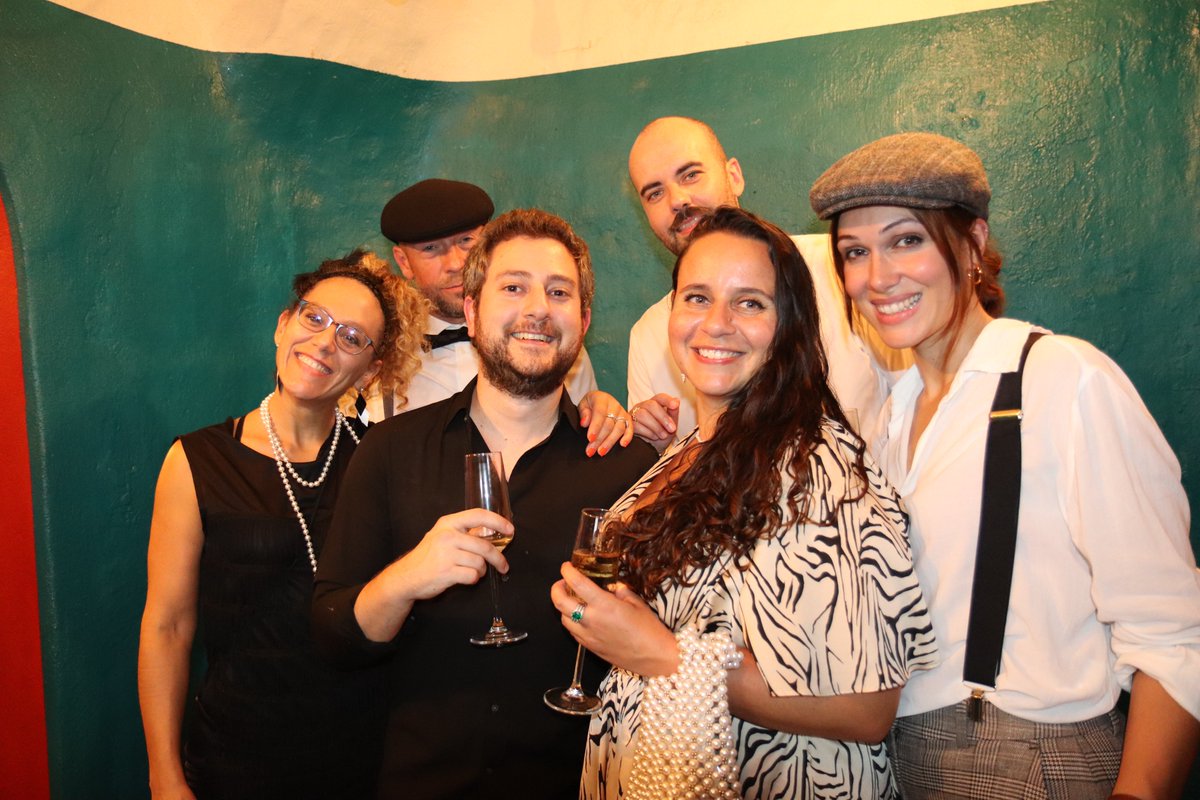 useradgents's tweet image. 🥂 Retour en photos sur la soirée des 15 ans de @useradgents qui a eu lieu jeudi dernier, réunissant les teams actuelles et les anciens collaborateurs 👴🏻 ! 

Merci à tous d'être venus et d'avoir apporté votre pierre à l'édifice UA !

#agencylife #birthday #15ans #peakyblinders