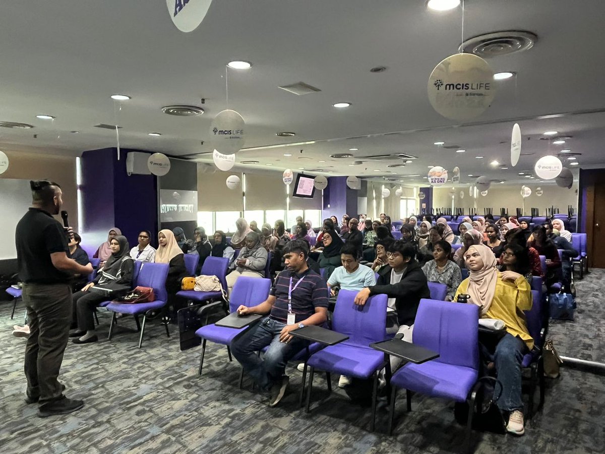 ATCEN's tweet photo. Our weekend training sessions are more than just work; they're an experience that blends learning, growth, and camaraderie. We were thrilled to see the training room packed to capacity last weekend, as dedicated professionals came together to invest in their personal  development https://t.co/lssFhJgQ8Y