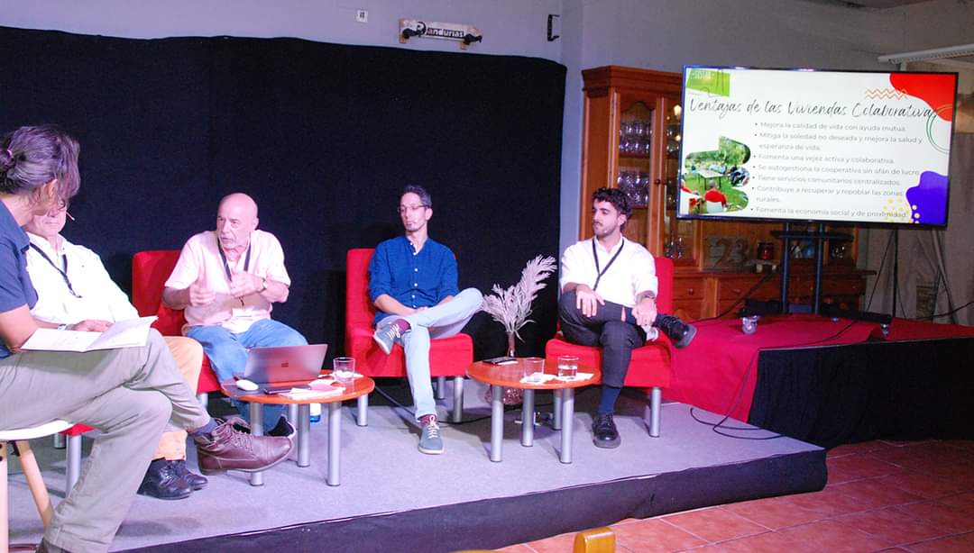 FECOVI (@fecovi_coop) on Twitter photo 🔴 Participamos junto a las cooperativas #Sistarcohabitagte y <a href="/alaconvivencia/">Alicante ConVivencia</a> en la Mesa sobre vivienda y entorno urbano en la I Trobada de la Xarxa valenciana de municipis per l' #economiasocial, Jérica (Castellón) #ESS #coop <a href="/fvmp/">fvm61.17</a> <a href="/FECOVI_COOP/">FECOVI</a> <a href="/dipcas/">Diputació de Castelló</a> 🔴 Participamos junto a las cooperativas #Sistarcohabitagte y <a href="/alaconvivencia/">Alicante ConVivencia</a> en la Mesa sobre vivienda y entorno urbano en la I Trobada de la Xarxa valenciana de municipis per l' #economiasocial, Jérica (Castellón) #ESS #coop <a href="/fvmp/">fvm61.17</a> <a href="/FECOVI_COOP/">FECOVI</a> <a href="/dipcas/">Diputació de Castelló</a>