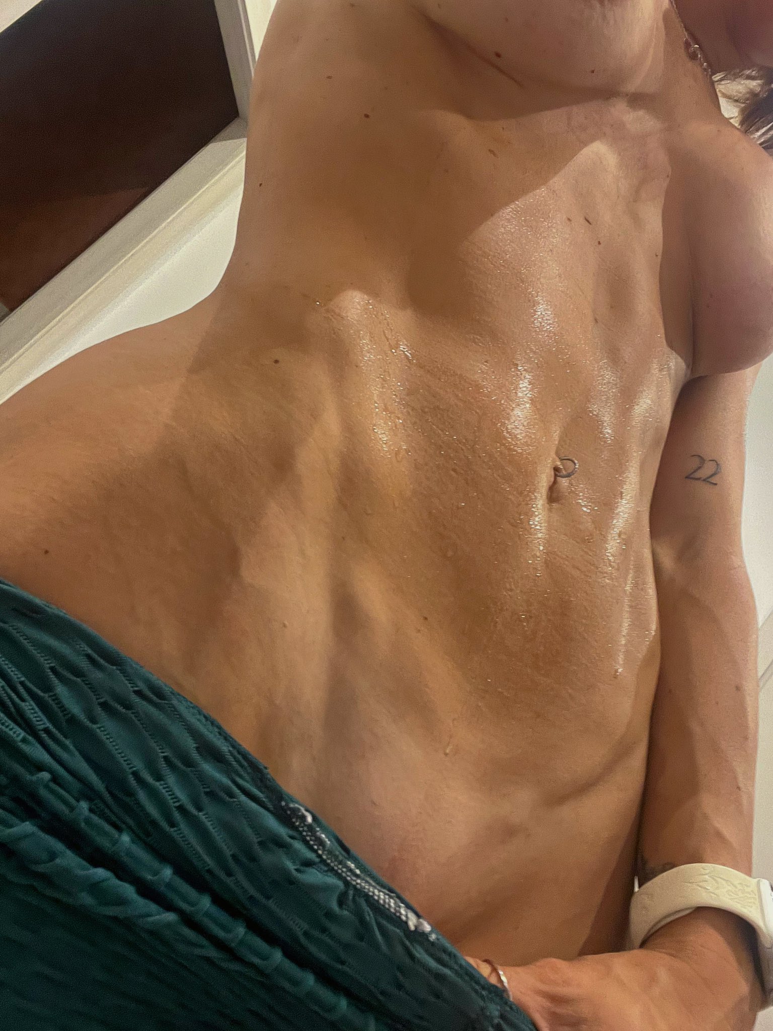 1 pic. My HARD work out🫠💦 #fitnessaddict https://t.co/THOqhKhNMR