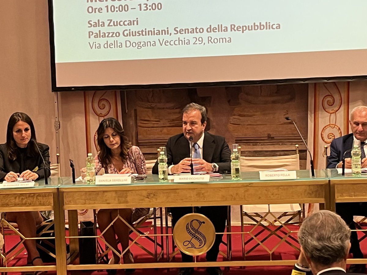 MichaelGeorgePR's tweet photo. Senator Mario Occhuito opens the meeting which launching the #UnifyingGenerations Italian Report. He presents to a full hall in the Senate. @EdwardsEurope @A_Rappagliosi @JulieTracol @KennyPages @eleonoraselvi https://t.co/QfaSjGuray