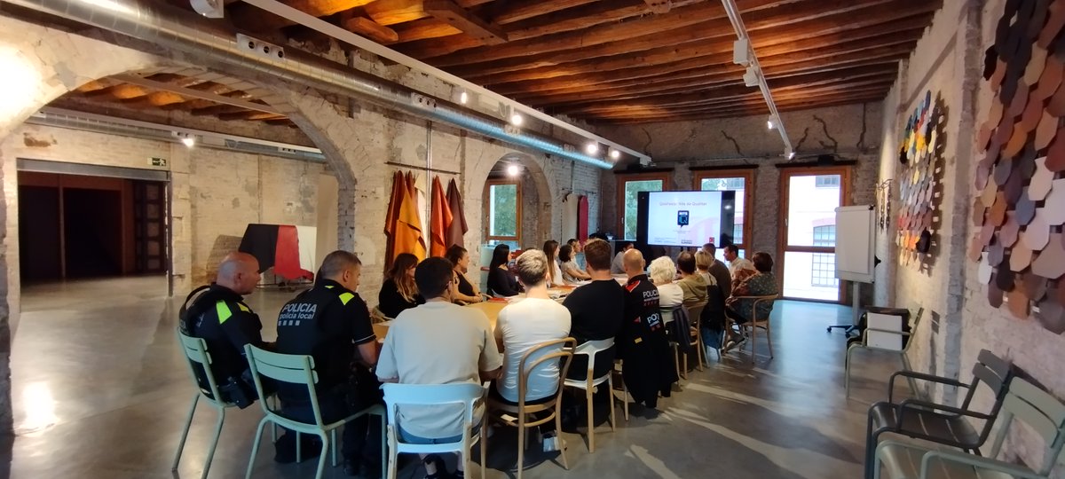 sanitatisalut's tweet photo. Després d'una aturada temporal, ahir vàrem reactivar/reconstituir la taula de participació ciutadana NitsQ Igualada, amb àmplia representació vinculada amb l'oci nocturn i acompanyades del Departament de @salutcat i d'@Spora_ws https://t.co/MU8O8G3VNX
