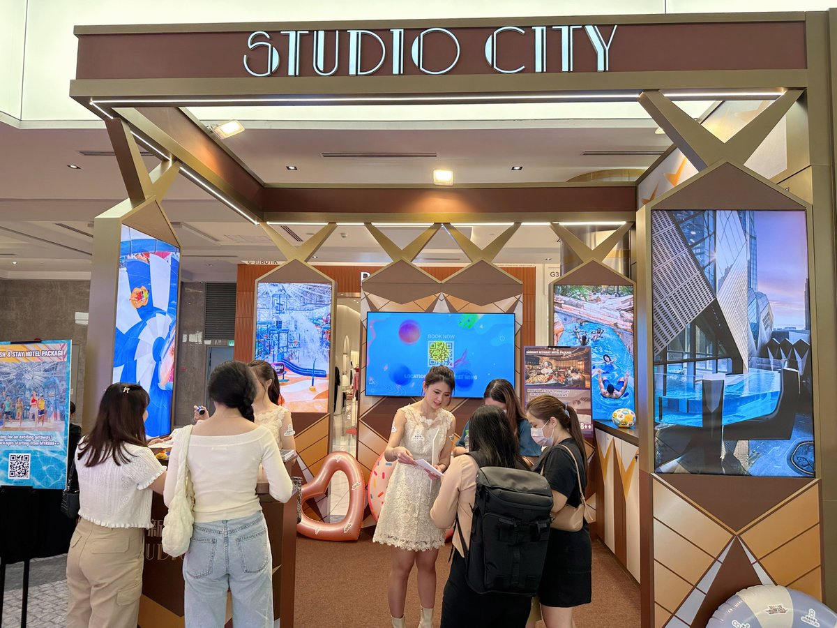 MelcoResorts's tweet photo. #Melco fully supported the “Experience Macao Unlimited” Malaysia Roadshow organized by Macao Government Tourism Office. Showcasing its new leisure &amp; entertainment hotspots, Melco strived to attract more visitors to experience the unique &amp; diverse tourism offerings in Macau. https://t.co/ARaQFB7Bk8