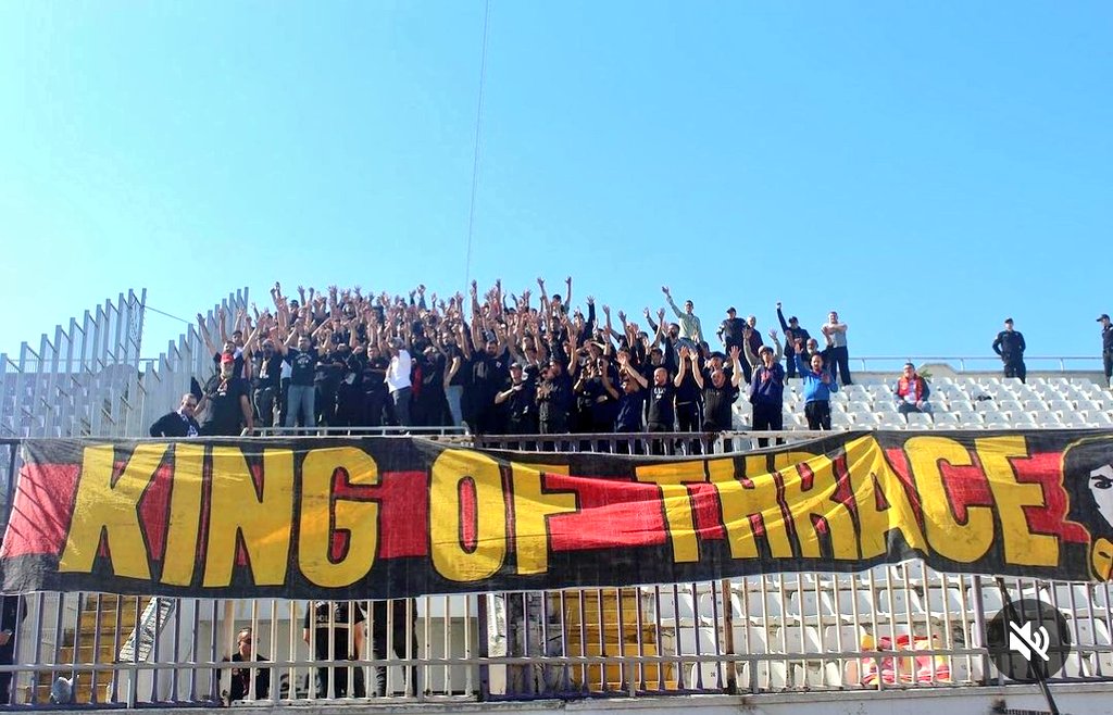 🌻 | Gebzespor deplasmanında Çorluspor 1947 tribünleri.

King of Thrace!