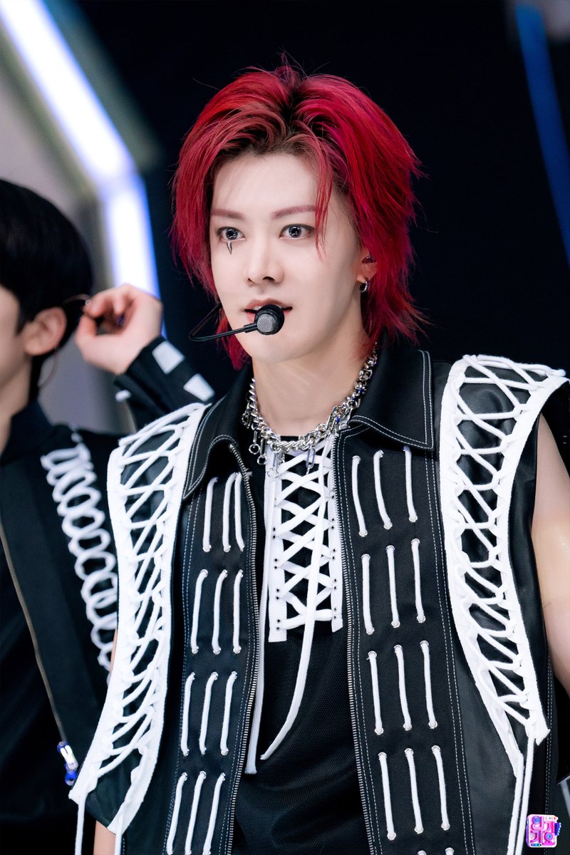 CHERRYYT1026's tweet photo. 231015 인기가요 현장포토 #유타 #YUTA #NCT127 

https://t.co/9ZTzismtlc https://t.co/McqABMJzIf