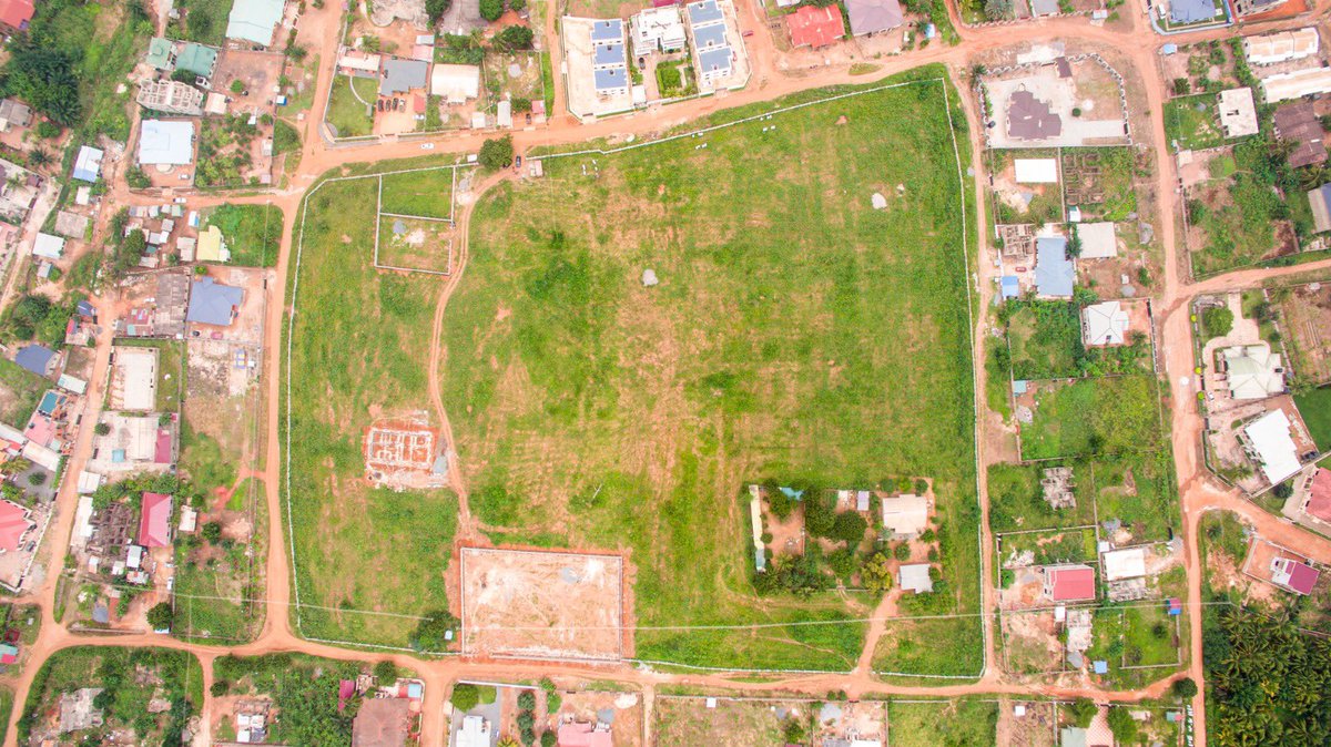 sheltermart's tweet photo. Land for Sale in Estate Enclave at Adenta
Location: Adenta, Greater Accra Region, Ghana
Price: Ghc ¢300,000 /Per Plot
Property Details:
- Land Title
- 100 Feet by 70 Feet per Plot
#buyproperties #propertiesinghana #propertiesinaccra #ownahouseinghana #ownahometoday https://t.co/j9eTgPczCC