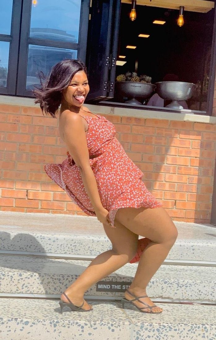 If the tennis slip I posted booms, I am giving away vouchers from 6pm this evening .. We, the people must all eat. 

Repost for AWEHness